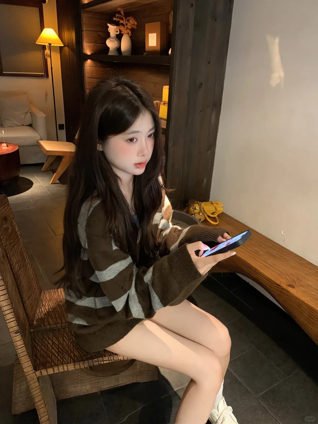 레트로 스트라이프 찢어진 부분 스웨터 여자 가을 V넥 한 부서 루즈핏 게으른 부주의 한 도루 센스 패치워크 색상 디자인 센스 풀오버 맨위 상세 이미지 7