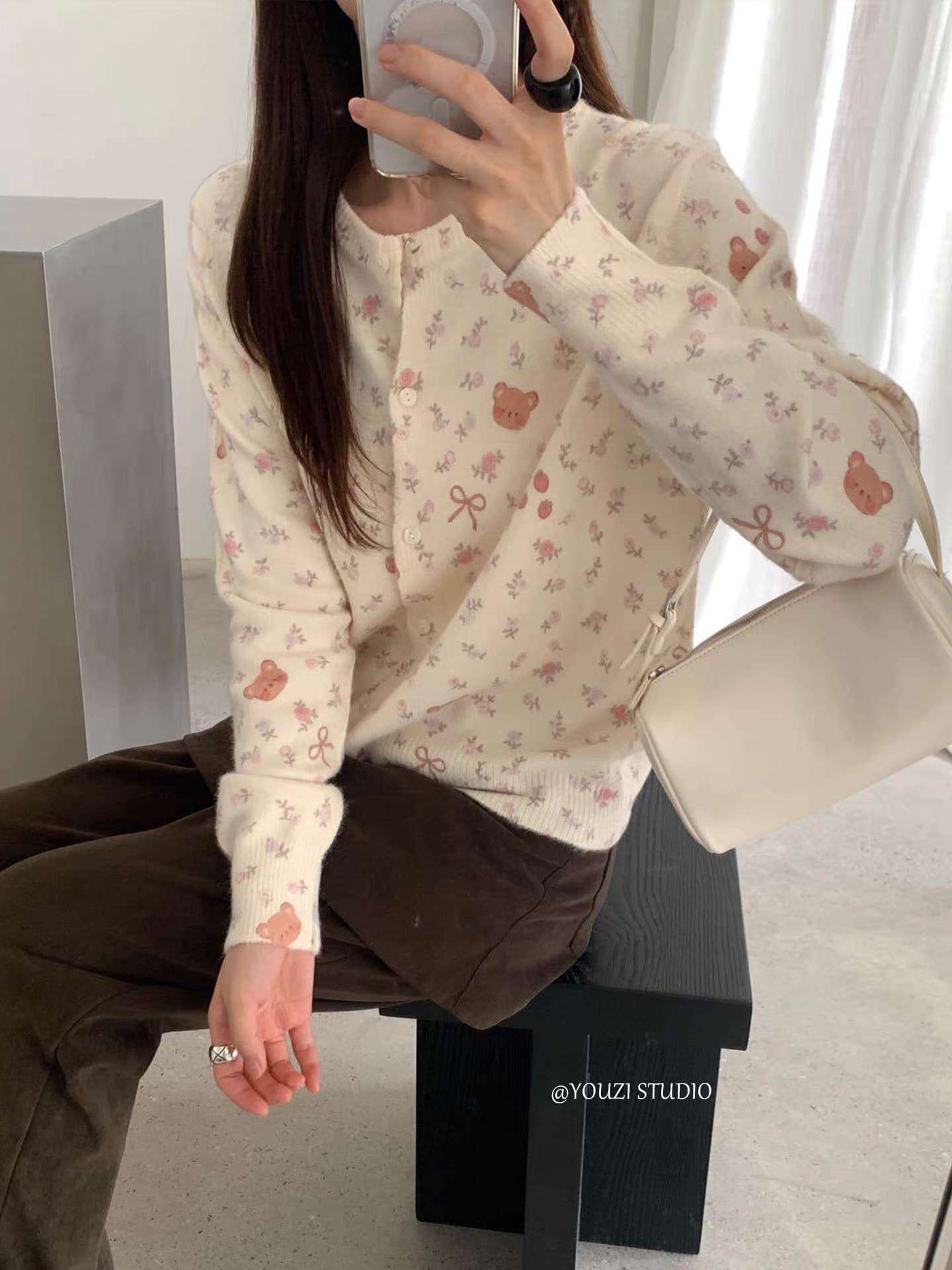 가을 한 부서 달콤함 작은 곰 자수 니트 오픈 가디건 여성 부드러운 느긋한 바람 단추 스웨터 코트 상세 이미지 1