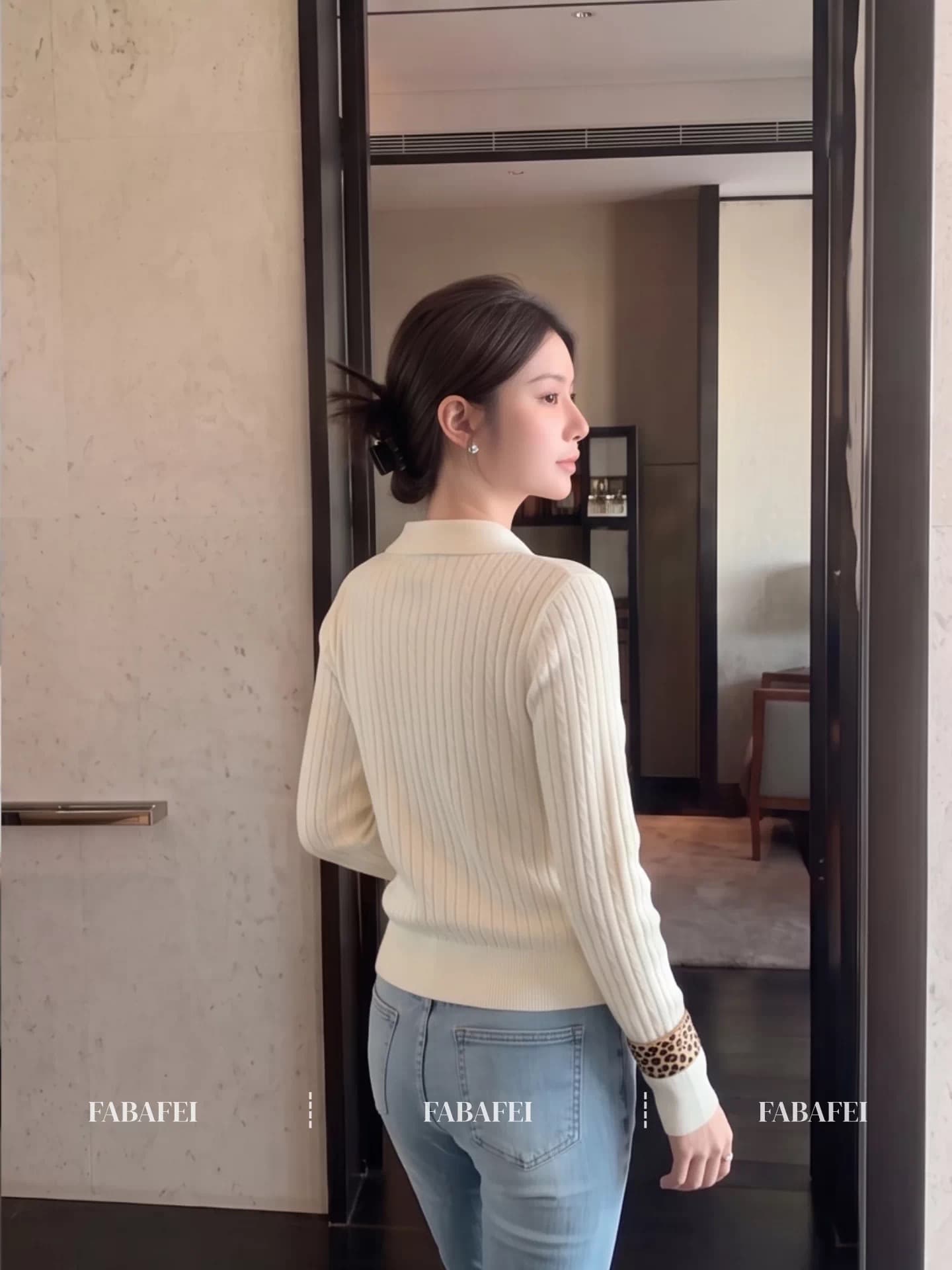 이른 가을 한 부서 자수 POLO 칼라 검정색 꽈배기 스웨터 봄 가을 새로운 긴팔 만나는 니트 스웨터 인사이드 잡아라. 의류 상세 이미지 3
