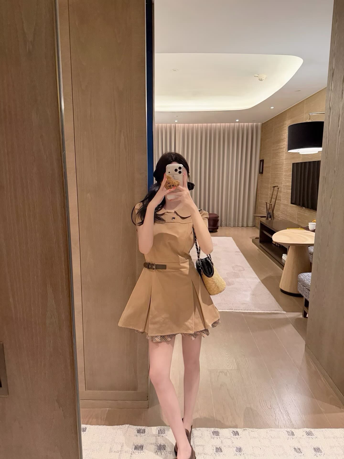 폭발 베이비 칼라 자수 가죽 벨트 드레스 상세 이미지 1