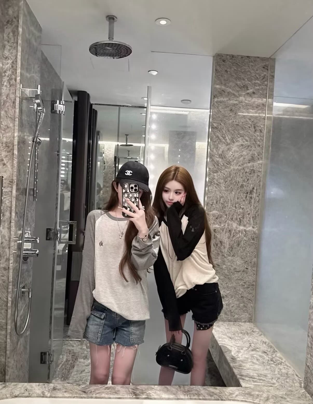 폭발 패치워크 색상 클래식 자수 캐주얼 긴팔 티셔츠 상세 이미지 1