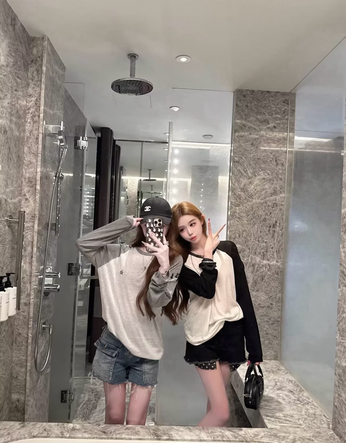 폭발 패치워크 색상 클래식 자수 캐주얼 긴팔 티셔츠 상세 이미지 2