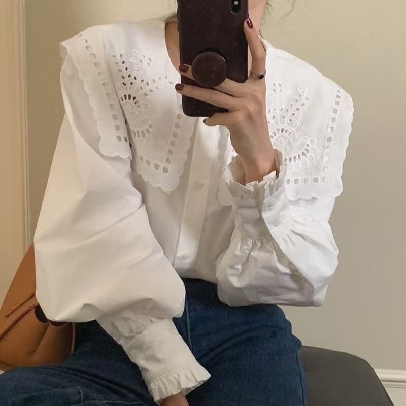 한국 chic 프랑스식 홀로우 아웃 자수 셔츠 폴로 칼라 단일 행 패션 연령 감소 화이트 여성 셔츠 인사이드 맨위 한 부서 상세 이미지 5
