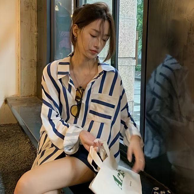 2026 봄 가을 새로운 레트로 스트라이프 여성 셔츠 ins 한국 스타일 루즈핏 다용도 셔츠 인사이드 가져 가라. 외출용 재킷 트렌디 이미지 3