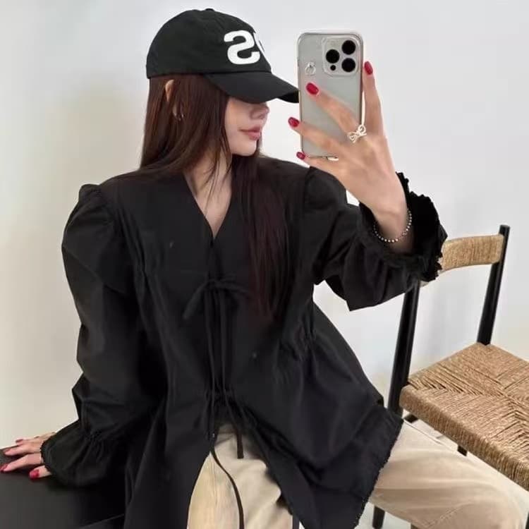한국 chic 봄 새로운 작은 대중 디자인 패치워크 레이스 레이스업 여성 셔츠 루즈핏 다용도 단색 나팔 소매 상세 이미지 2