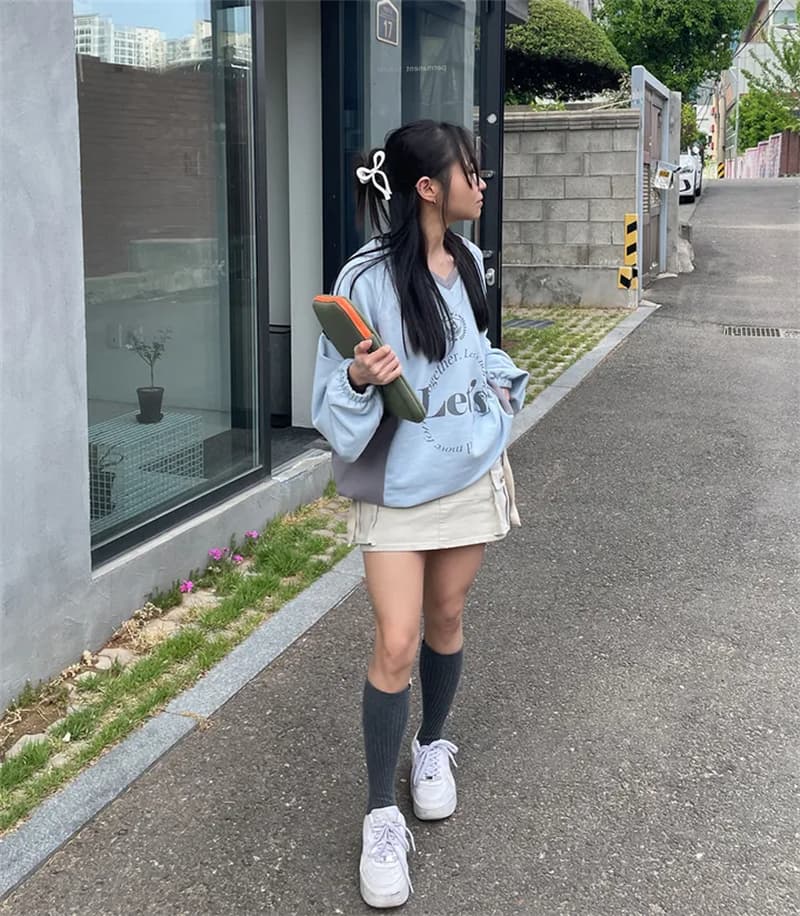 가을 한국 일본식 하라주쿠 알파벳 거리 레트로 프린트 배색 패치워크 V넥 운동 후드티 루즈핏 상세 이미지 3