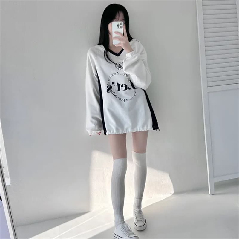 가을 한국 일본식 하라주쿠 알파벳 거리 레트로 프린트 배색 패치워크 V넥 운동 후드티 루즈핏 상세 이미지 33