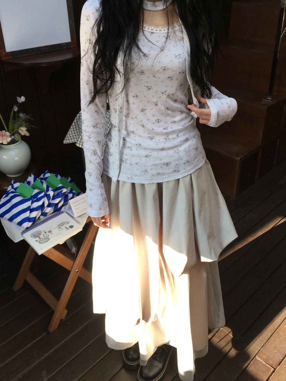 이른 가을 새로운 한국 소녀 바람 꽃무늬 꽃 프린트 레이스 레이스 행침 목 레이스업 만나는 긴팔 티셔츠 상세 이미지 7