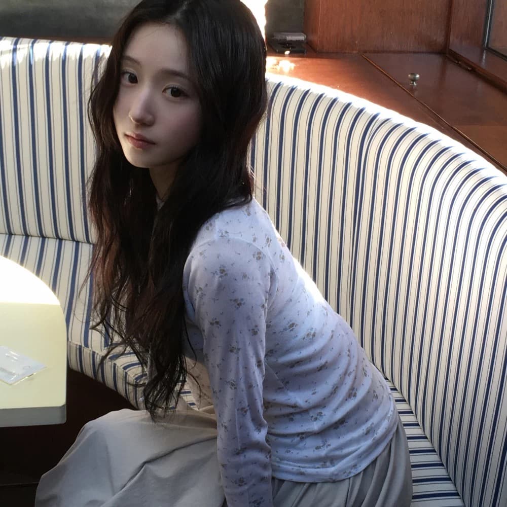 이른 가을 새로운 한국 소녀 바람 꽃무늬 꽃 프린트 레이스 레이스 행침 목 레이스업 만나는 긴팔 티셔츠 상세 이미지 31