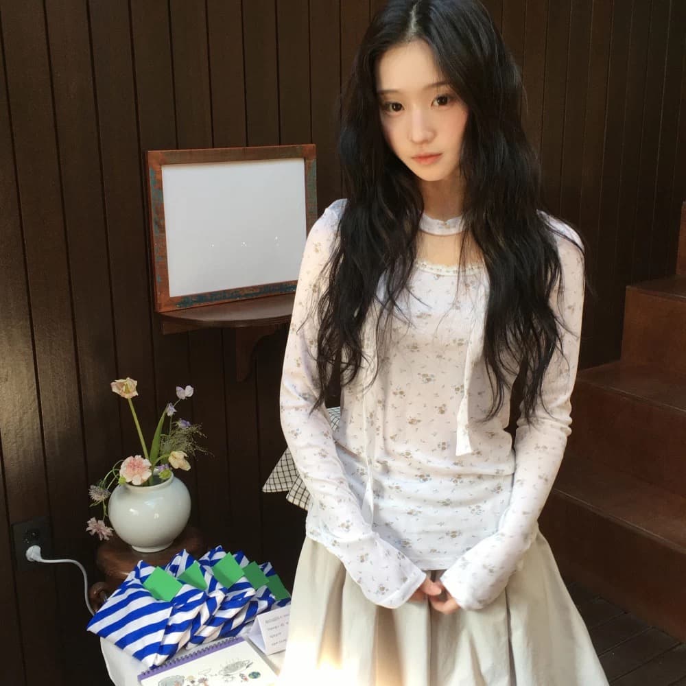 이른 가을 새로운 한국 소녀 바람 꽃무늬 꽃 프린트 레이스 레이스 행침 목 레이스업 만나는 긴팔 티셔츠 상세 이미지 32