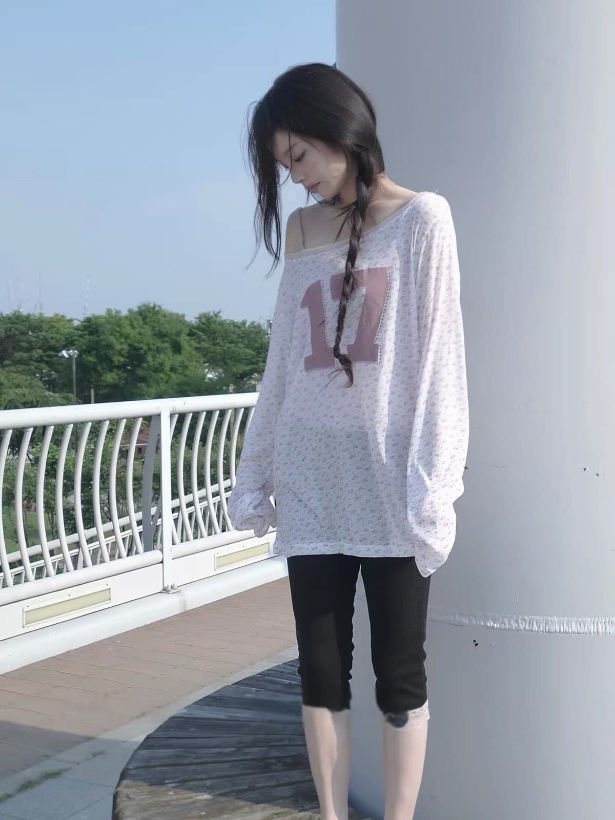 가을 새로운 한국 학원 소녀 꽃무늬 숫자 프린트 라이 경기 서울 얇은 스타일 긴팔 루즈핏 티셔츠 맨위 상세 이미지 1
