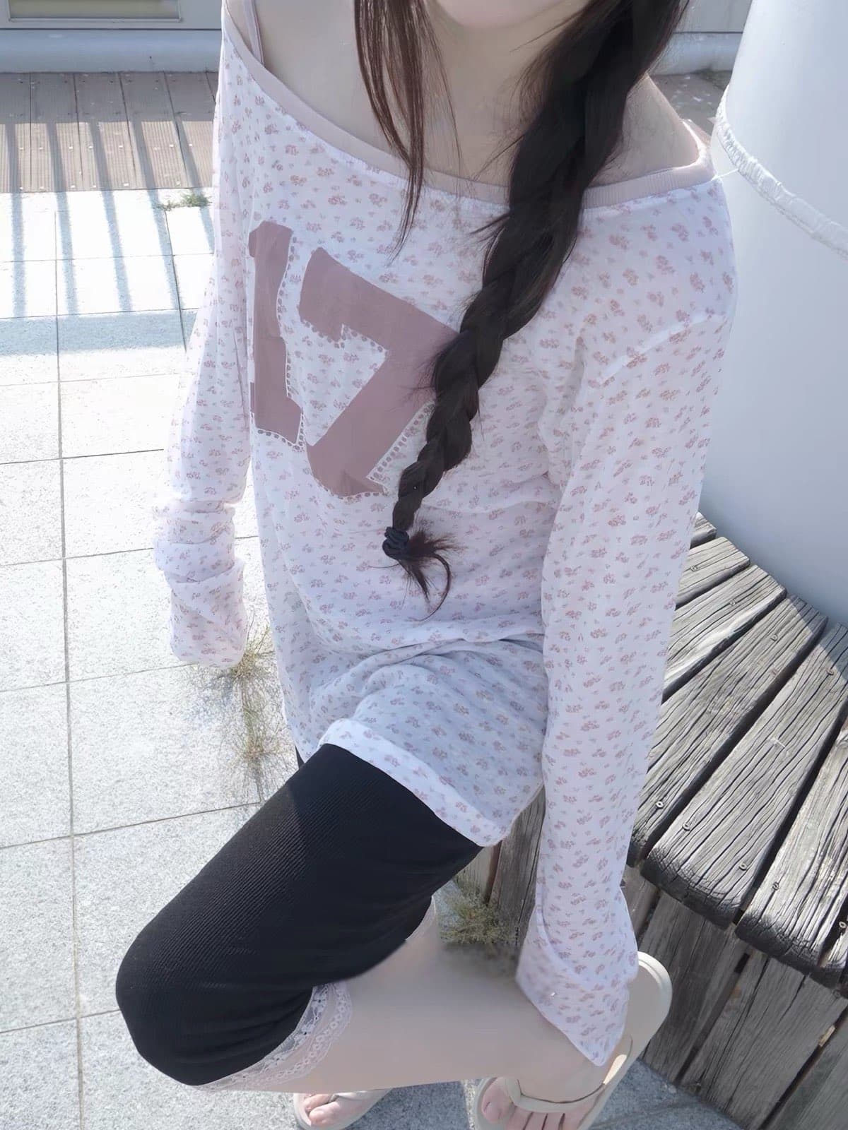 가을 새로운 한국 학원 소녀 꽃무늬 숫자 프린트 라이 경기 서울 얇은 스타일 긴팔 루즈핏 티셔츠 맨위 상세 이미지 2