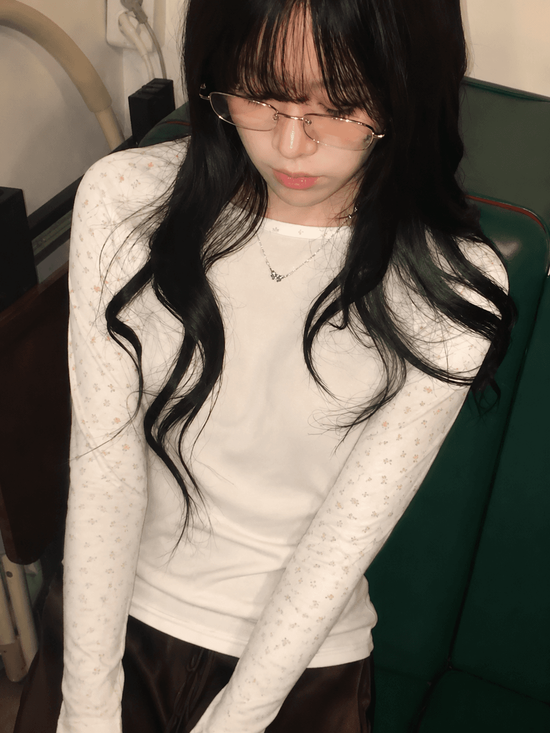 가을 한국 소녀 귀여운 레트로 배색 작은 깨진 플라워 인서트 어깨 소매 길이 소매 티셔츠 맨위 일본식 기본 셔츠 상세 이미지 5