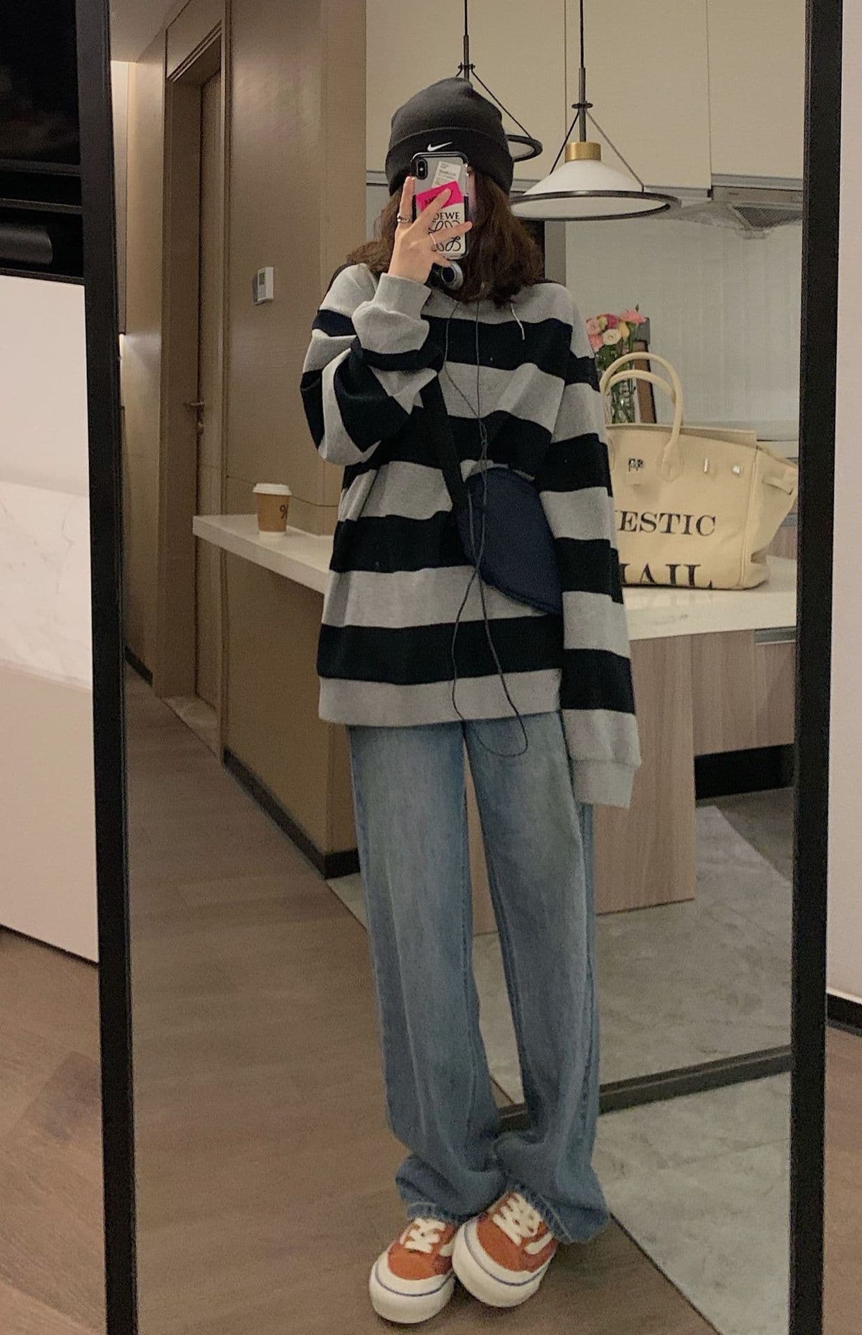 폴리 에스터 물고기 규모 얇은 스타일 레트로 스트라이프 후드티 여성 가을 의상 ins 루즈핏 긴팔 라운드 넥 상세 이미지 4