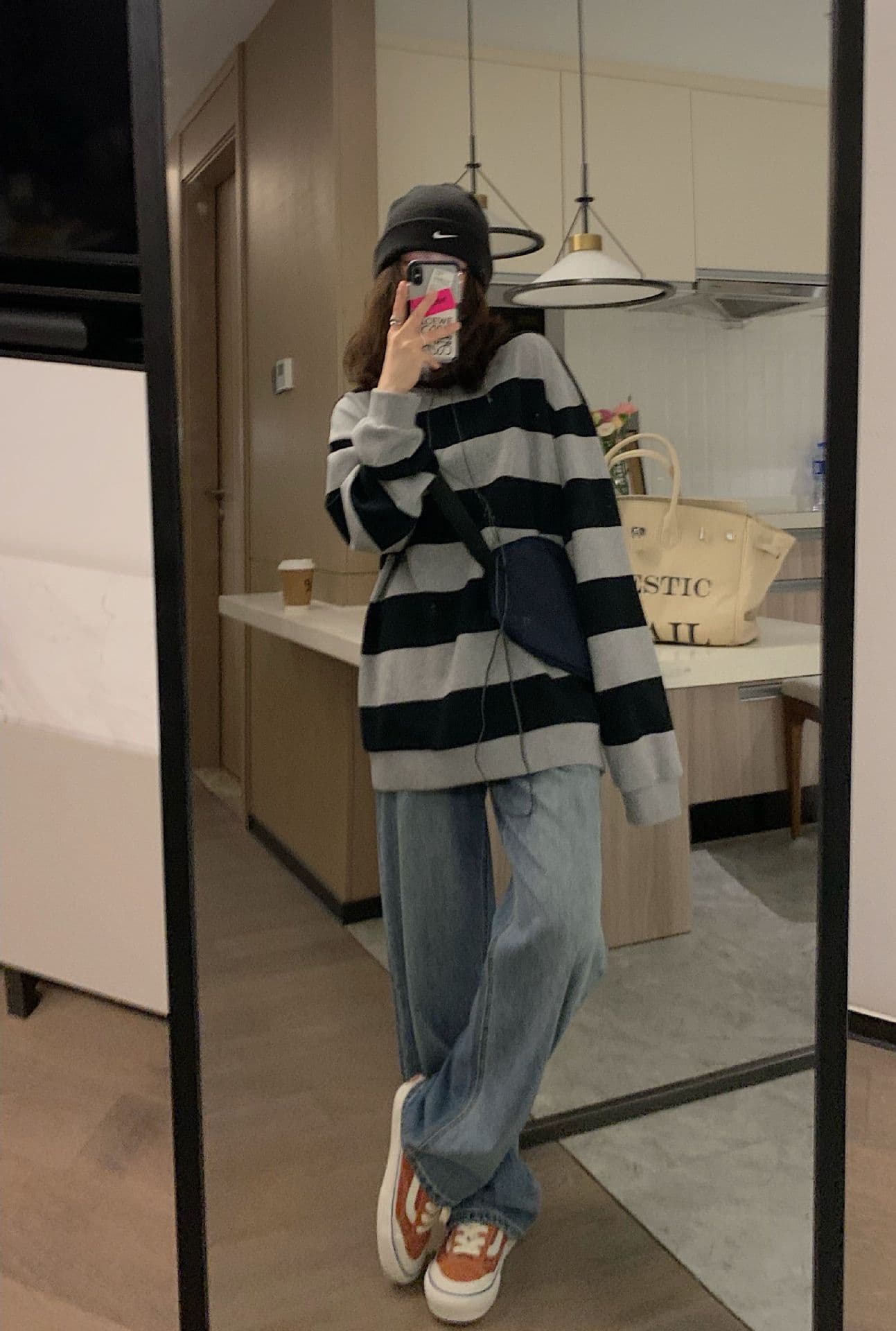 폴리 에스터 물고기 규모 얇은 스타일 레트로 스트라이프 후드티 여성 가을 의상 ins 루즈핏 긴팔 라운드 넥 상세 이미지 7