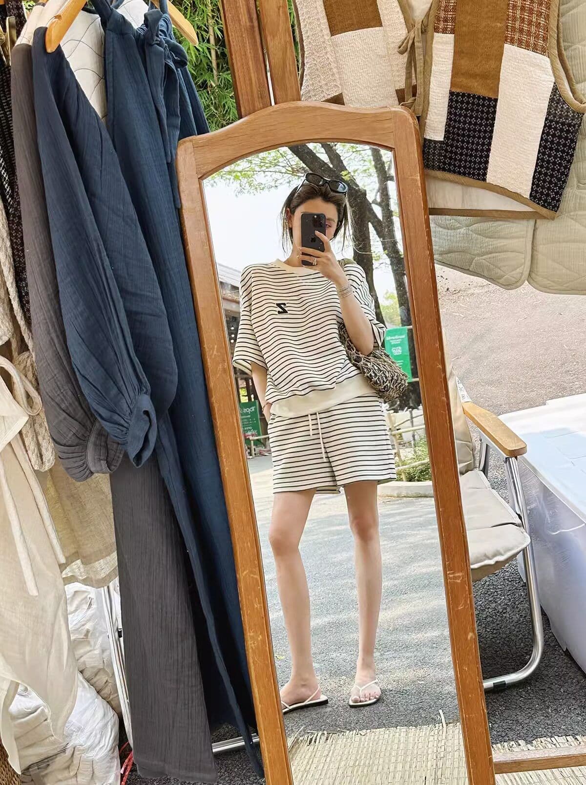 유럽 상품 캐주얼 스포츠 슈트 여성 여름 학생 한국 스타일 루즈핏 외국 가스 연령 감소 스트라이프 반팔 반바지 투피스 세트 상세 이미지 14