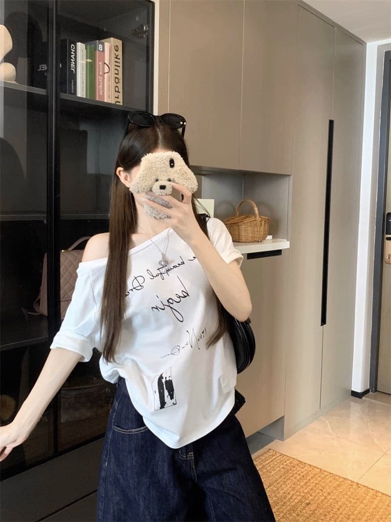 비스듬한 어깨 반팔 티셔츠 여름 알파벳 프린트 루즈핏 맨위 상세 이미지 7