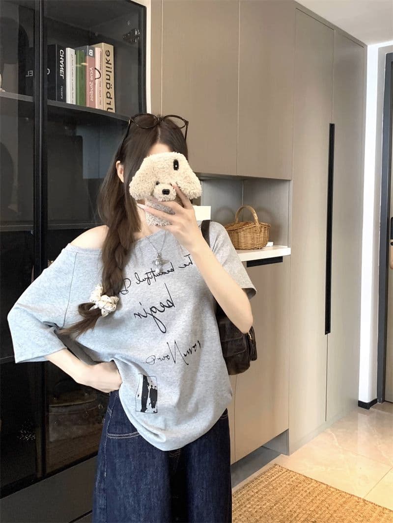 비스듬한 어깨 반팔 티셔츠 여름 알파벳 프린트 루즈핏 맨위 상세 이미지 11
