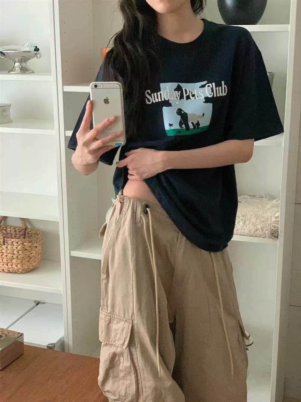한국 동대문 한 부서 미니멀리즘 프린트 루즈핏 슬림해 보이는 라운드 넥 반팔 티셔츠 상세 이미지 3