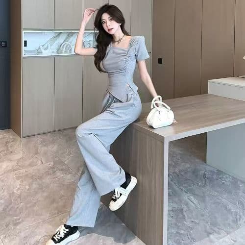 2026 봄 새로운 한 부서 캐주얼 느긋한 바람이 아닙니다. 규칙 광장 칼라 주름 장식 맨위 하이웨이스트 도루 센스 와이드 레그 팬츠 세트 상세 이미지 3
