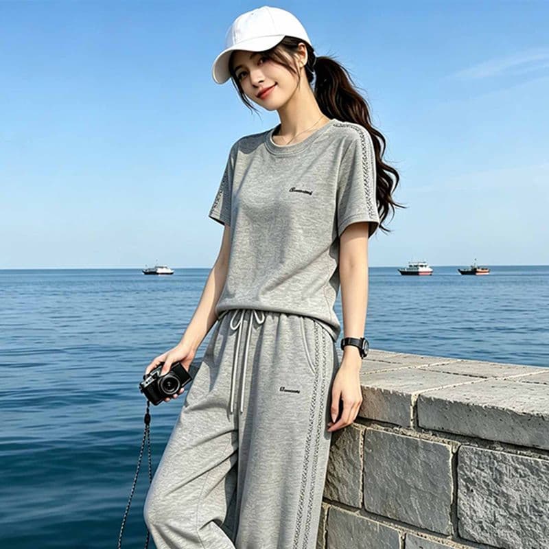 캐주얼 스포츠 슈트 여성 의류 여름 슬림해 보이는 연령 감소 패션 반팔 와이드 레그 팬츠 투피스 세트 품격 이미지 2