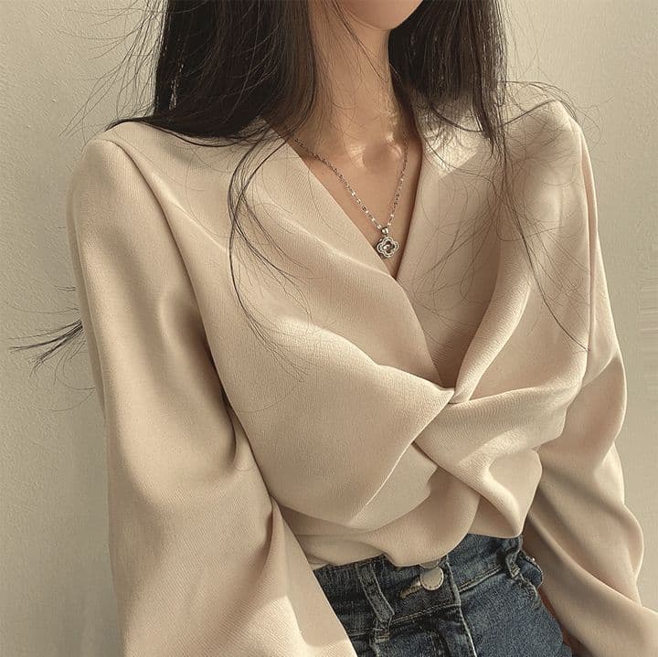 한국 chic 가을 프랑스식 품격 주름 V넥 비틀림 디자인 루즈핏 캐주얼 단색 긴팔 셔츠 맨위 상세 이미지 3