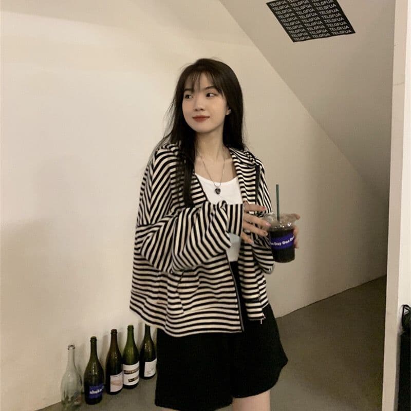 새로운 패션 한국 스타일 여성 루즈핏 슬림해 보이는 스트라이프 디자인 긴팔 재킷 다용도 운동 재킷 상세 이미지 13