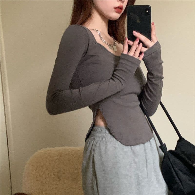가을 의상 u 칼라 단색 섹시함 낮은 네크라인 불규칙 몸매 가꾸기 긴팔 티셔츠 여성 이미지 5