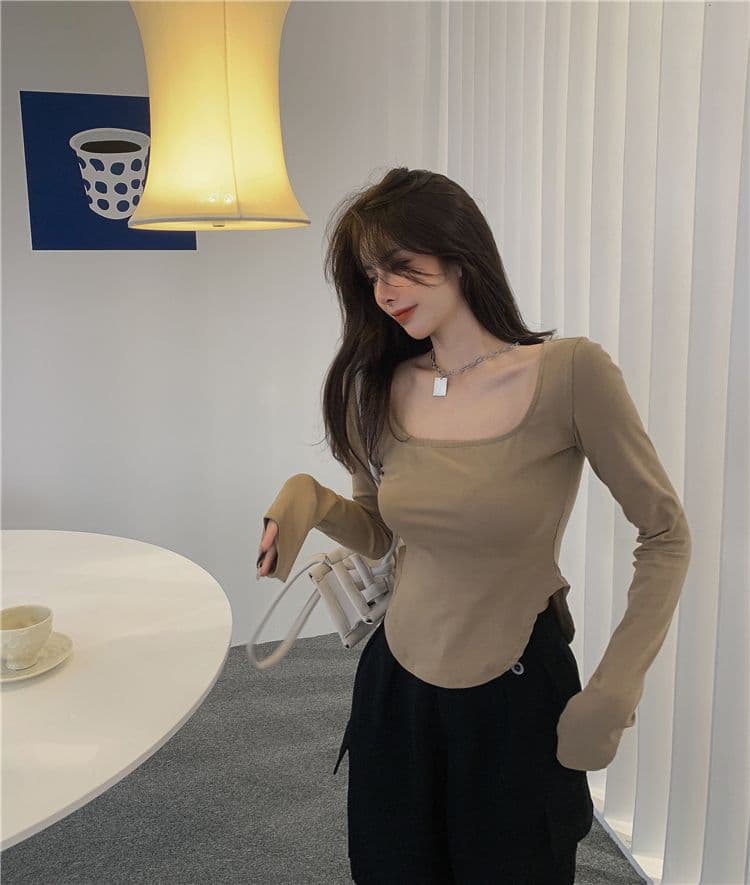 가을 의상 u 칼라 단색 섹시함 낮은 네크라인 불규칙 몸매 가꾸기 긴팔 티셔츠 여성 상세 이미지 7