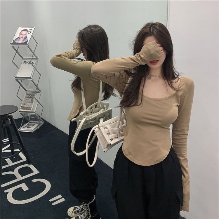 가을 의상 u 칼라 단색 섹시함 낮은 네크라인 불규칙 몸매 가꾸기 긴팔 티셔츠 여성 상세 이미지 8