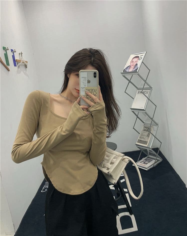가을 의상 u 칼라 단색 섹시함 낮은 네크라인 불규칙 몸매 가꾸기 긴팔 티셔츠 여성 상세 이미지 12