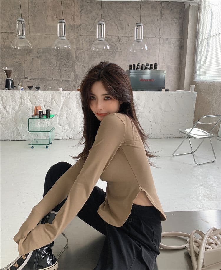가을 의상 u 칼라 단색 섹시함 낮은 네크라인 불규칙 몸매 가꾸기 긴팔 티셔츠 여성 상세 이미지 13