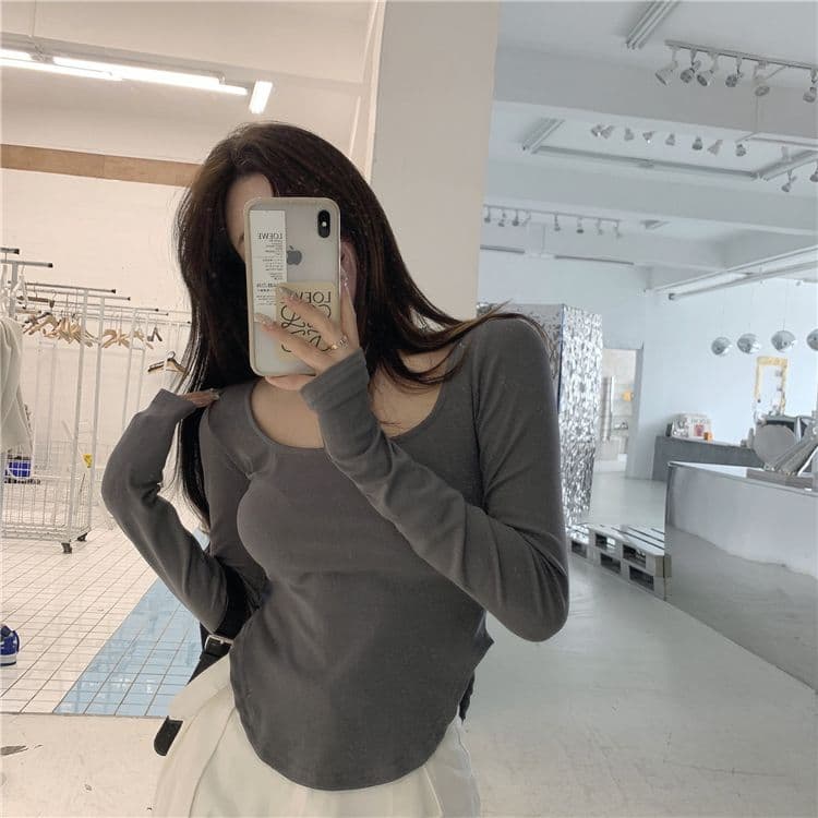 가을 의상 u 칼라 단색 섹시함 낮은 네크라인 불규칙 몸매 가꾸기 긴팔 티셔츠 여성 상세 이미지 23