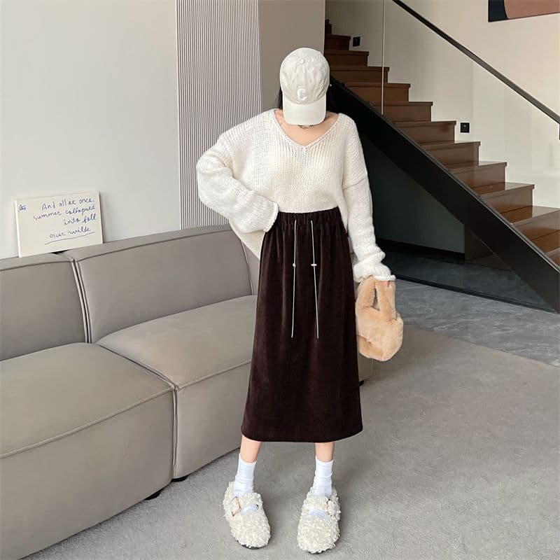 높음 폭탄 코듀로이 얇은 스타일 체인 다용도 이후 트임 캐주얼 반신 스커트 여성 상세 이미지 27