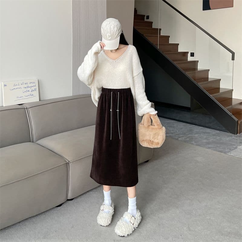 높음 폭탄 코듀로이 얇은 스타일 체인 다용도 이후 트임 캐주얼 반신 스커트 여성 상세 이미지 28