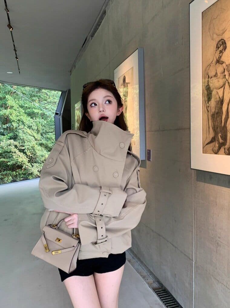카키 색 이중 버튼 스탠드 칼라 쇼트 스타일 바람막이 여성 코트 가을 겨울철 고급 센스 작은 키 루즈핏 캐주얼 코트 이미지 3
