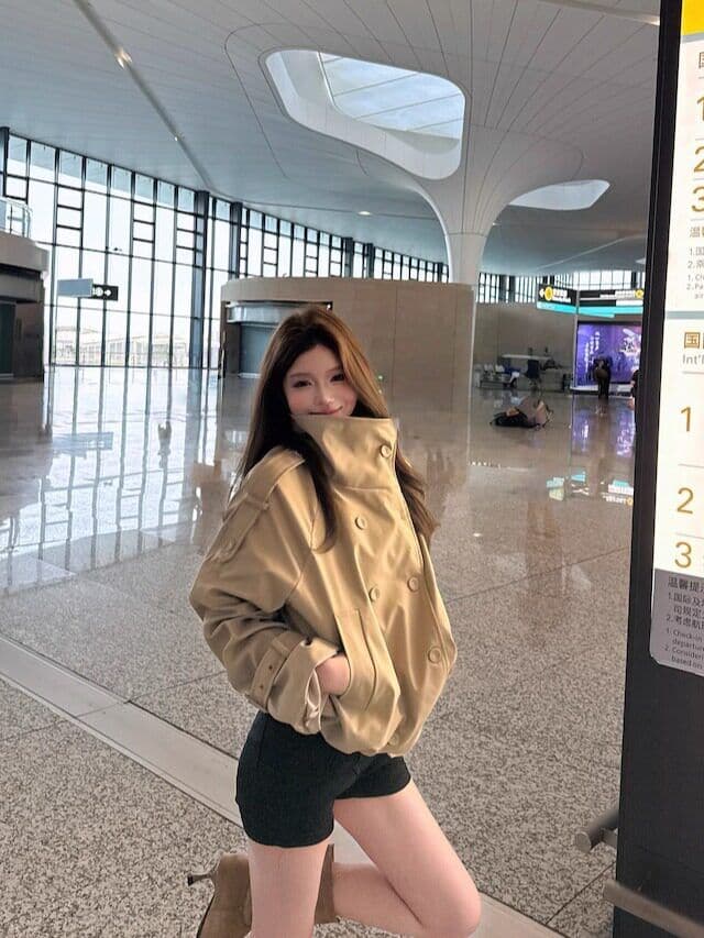 카키 색 이중 버튼 스탠드 칼라 쇼트 스타일 바람막이 여성 코트 가을 겨울철 고급 센스 작은 키 루즈핏 캐주얼 코트 이미지 4