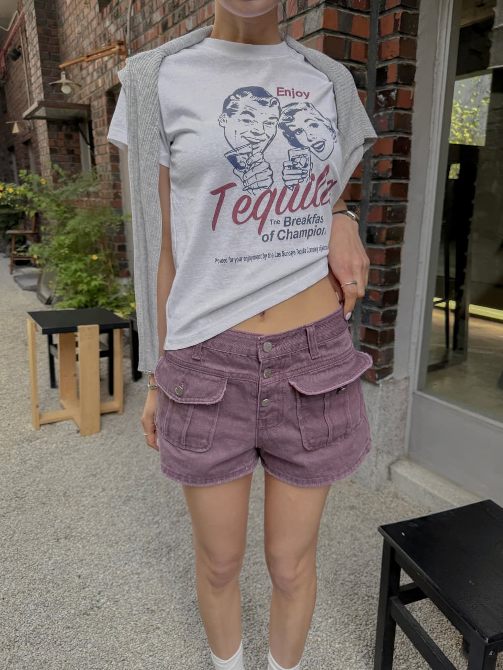 기타 버클 찢어진 거친 가장자리 주머니 루즈핏 색상 데님 반바지 여성 상세 이미지 4
