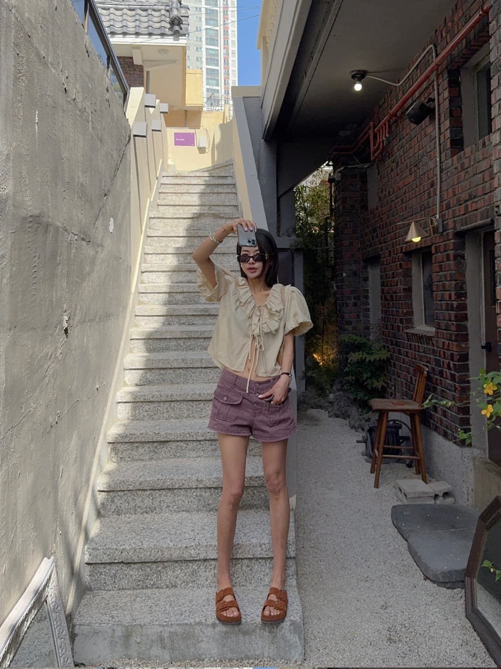 기타 버클 찢어진 거친 가장자리 주머니 루즈핏 색상 데님 반바지 여성 상세 이미지 34