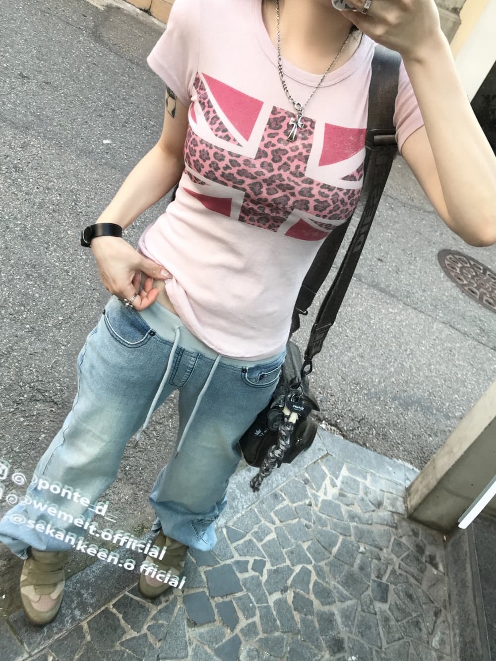 리브 레이스업 로우 웨이스트 워싱 마 오래된 주머니 패치워크 슬림 피트 삼색 레트로 데님 긴 바지 상세 이미지 24