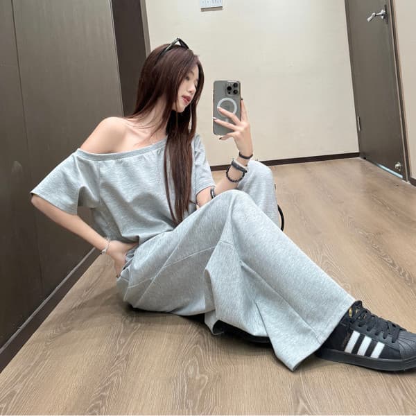 2026 여름 새로운 투피스 세트 한 부서 비스듬한 칼라 오프숄더 디자인 센스 허리 수축 반팔 맨위 슬림해 보이는 넓은 긴 바지 여성 이미지 3