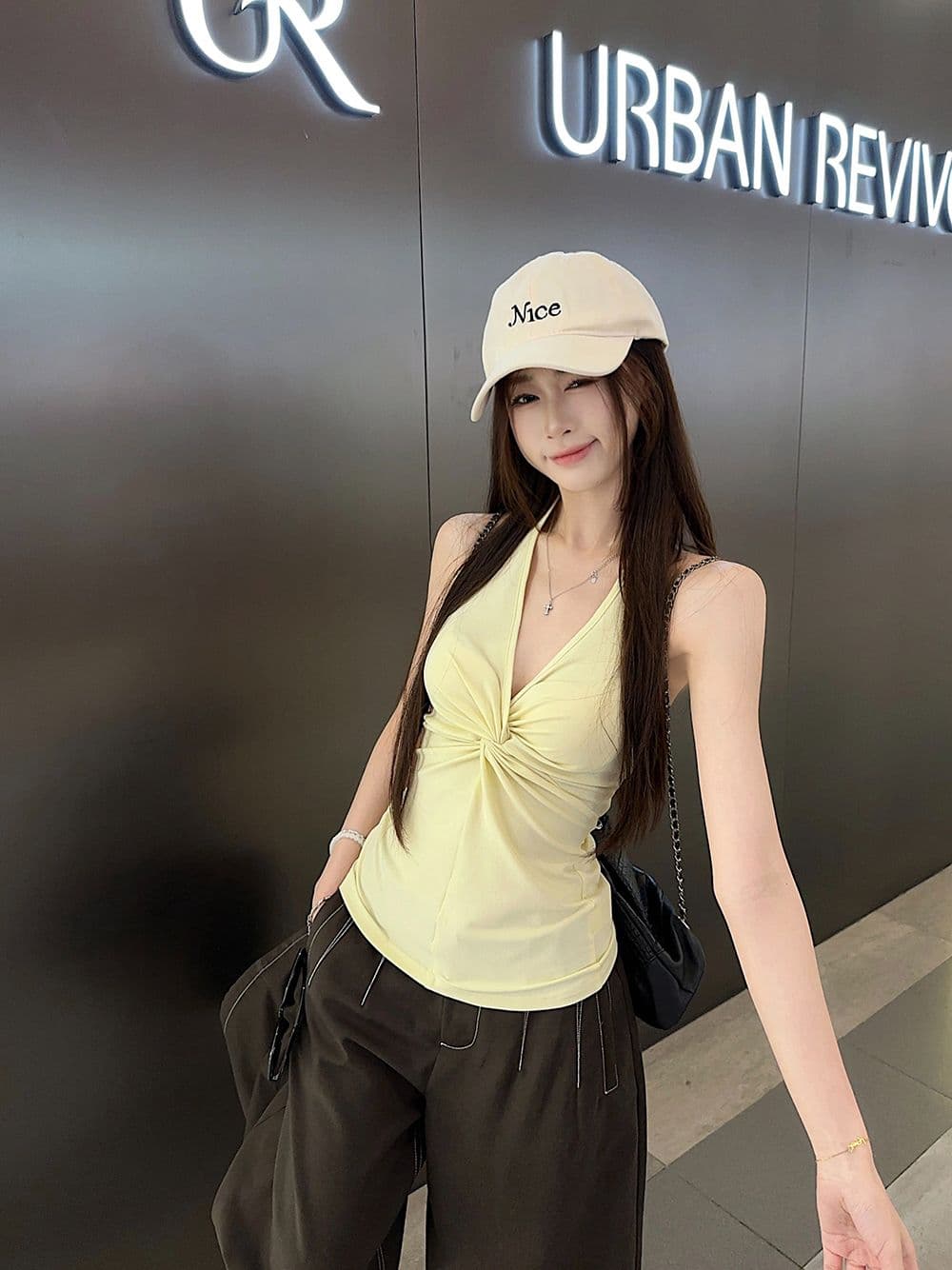 사람들 면 핫걸 민소매 V넥 비틀림 황색 행침 목 조끼 여성 여름 몸매 가꾸기 슬립 슬림해 보이는 외출용 상세 이미지 20