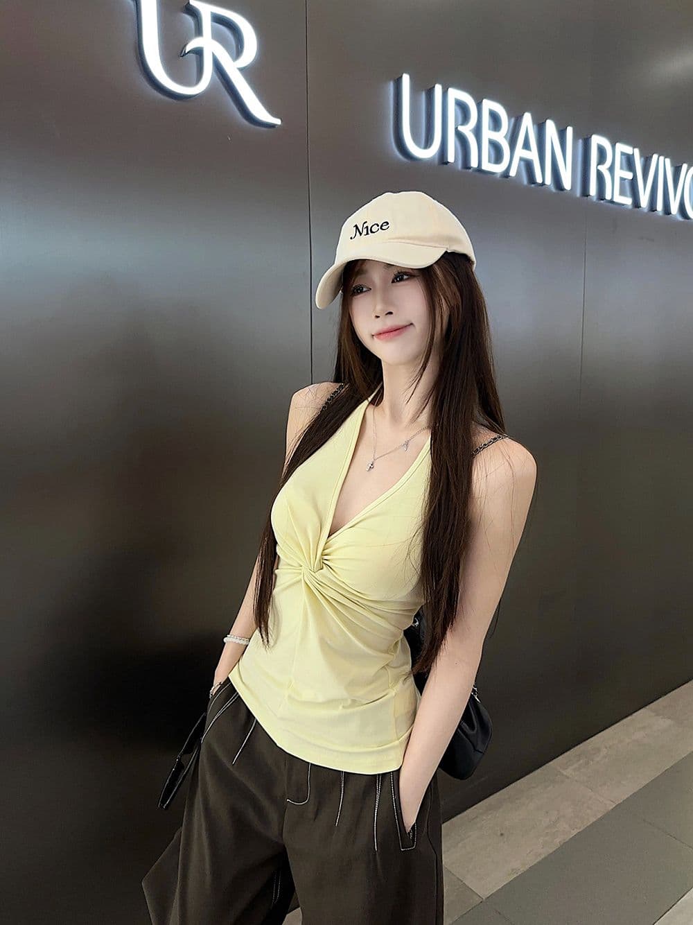 사람들 면 핫걸 민소매 V넥 비틀림 황색 행침 목 조끼 여성 여름 몸매 가꾸기 슬립 슬림해 보이는 외출용 상세 이미지 21