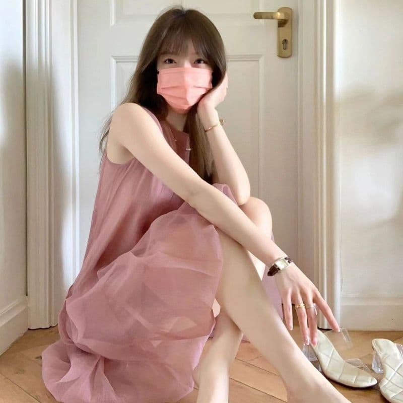 핑크색 라운드 넥 민소매 여성 드레스 2026 년 여름 새로운 여성 의류 품격 디자인 센스 루즈핏 점프 슈트 치마 이미지 4