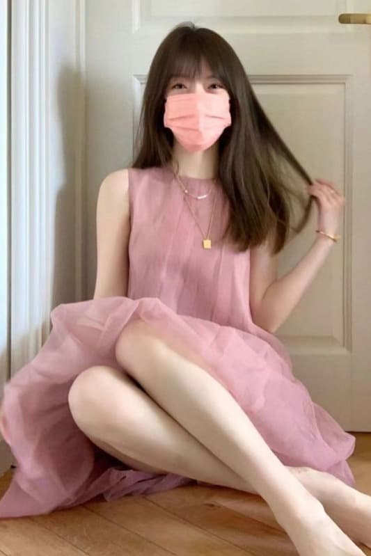 핑크색 라운드 넥 민소매 여성 드레스 2026 년 여름 새로운 여성 의류 품격 디자인 센스 루즈핏 점프 슈트 치마 이미지 7