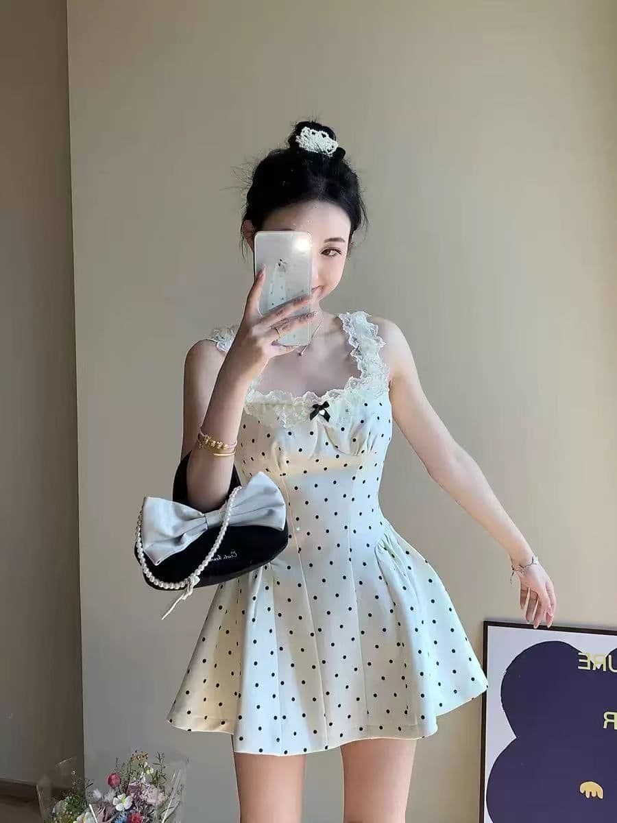 순수한 욕망 핫걸 도트 무늬 레이스 슬립 여성 드레스 봄 새로운 허리 수축 쇼트 스타일 퍼프 스커트 트렌디 조끼 스커트