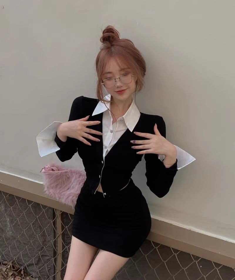 검정색 페이크 레이어드 긴팔 여성 셔츠 가을 2026 년 새로운 핫걸 디자인 센스 작은 대중 몸매 가꾸기 쇼트 스타일 맨위 이미지 2