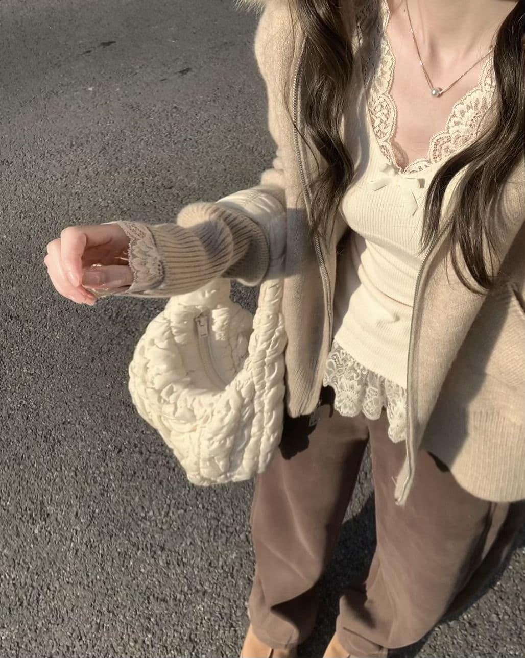 뮤 S 양모 2026 순수한 욕망 바람 나비 매듭 디자인 센스 긴팔 티셔츠 여성 봄 가을 레이스 레이스 몸매 가꾸기 맨위 상세 이미지 4