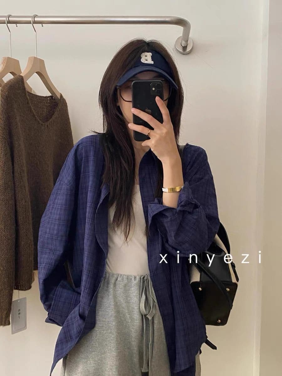 사계절 섹션 프랑스식 레트로 블루 색상 체크무늬 여성 셔츠 루즈핏 느긋한 바람 슈퍼 잘 생긴 긴팔 셔츠 맨위 상세 이미지 5
