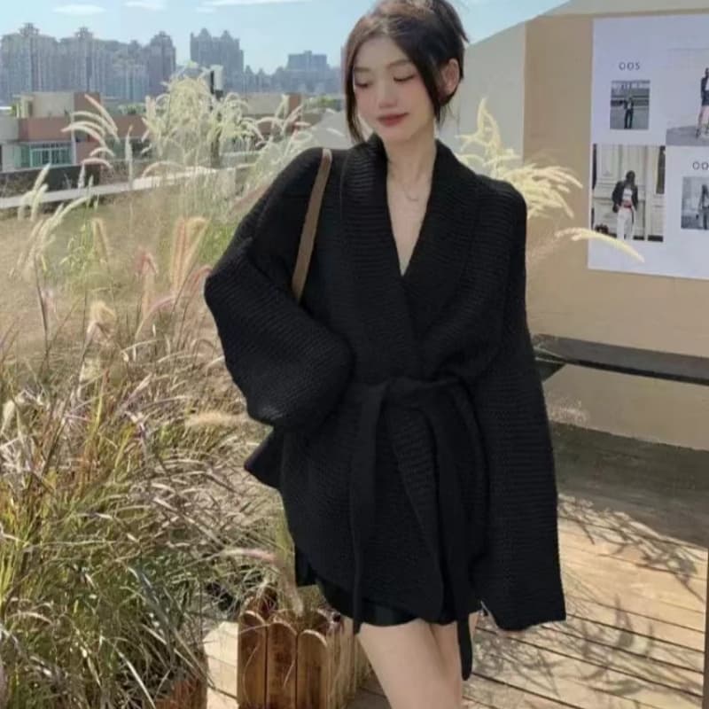 디자인 센스 작은 대중 V넥 레이스업 맨위 가을 겨울 새로운 레트로 느긋한 바람 루즈핏 니트 스웨터 스웨터 여성 코트 상세 이미지 4